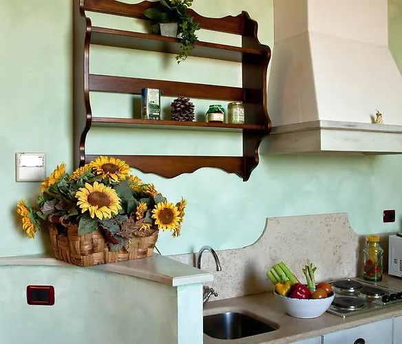 Borgo Vigna Vecchia ファームステイ チェッレート・グイーディ